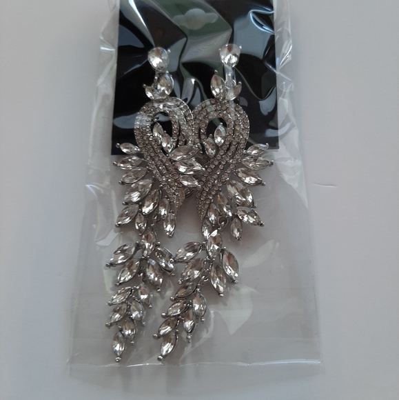 Silver Crystal Rhinestone Diamond Drop Earrings Prom Bridesmaids Earrings - Picture 4 of 5